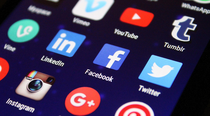 Benefits Of Using A Social Media Specialist To Manage Your Law Firm Profiles
